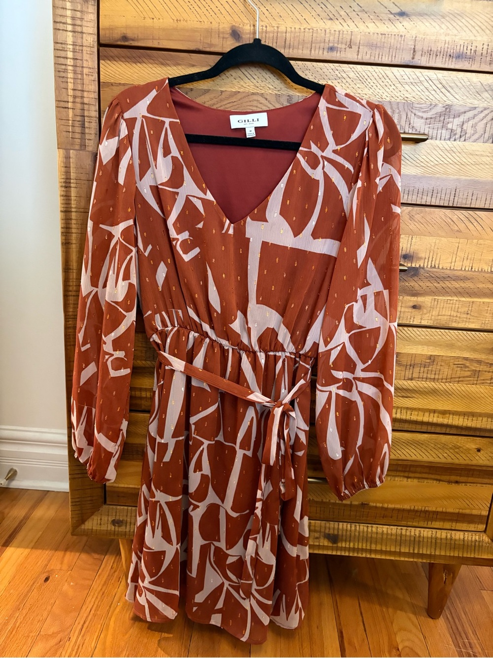 Gilli Rust Abstract Print V-Neck Long Sleeve Dress